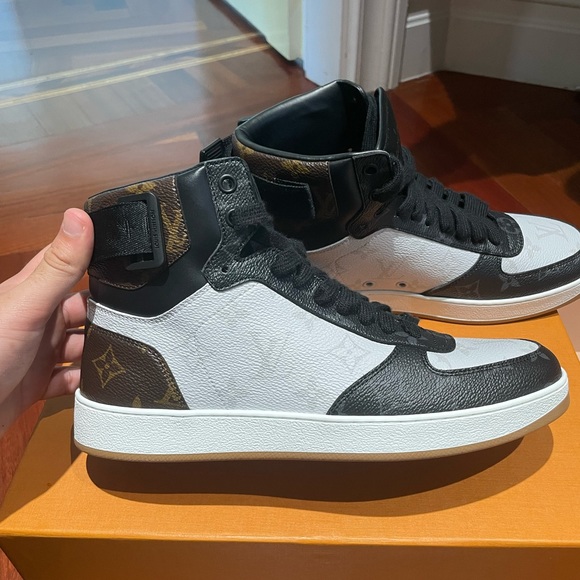 COPY - Louis Vuitton Rivoli Sneakers Brand new - Picture 3 of 9